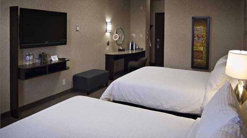 Acclaim Hotel By Clique YYC Eksteriør billede