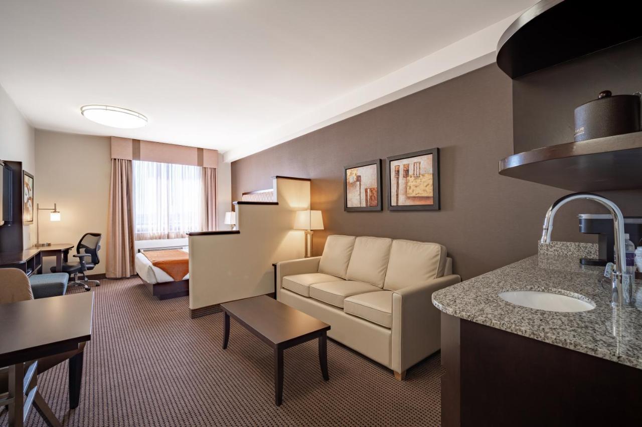 Acclaim Hotel By Clique YYC Eksteriør billede