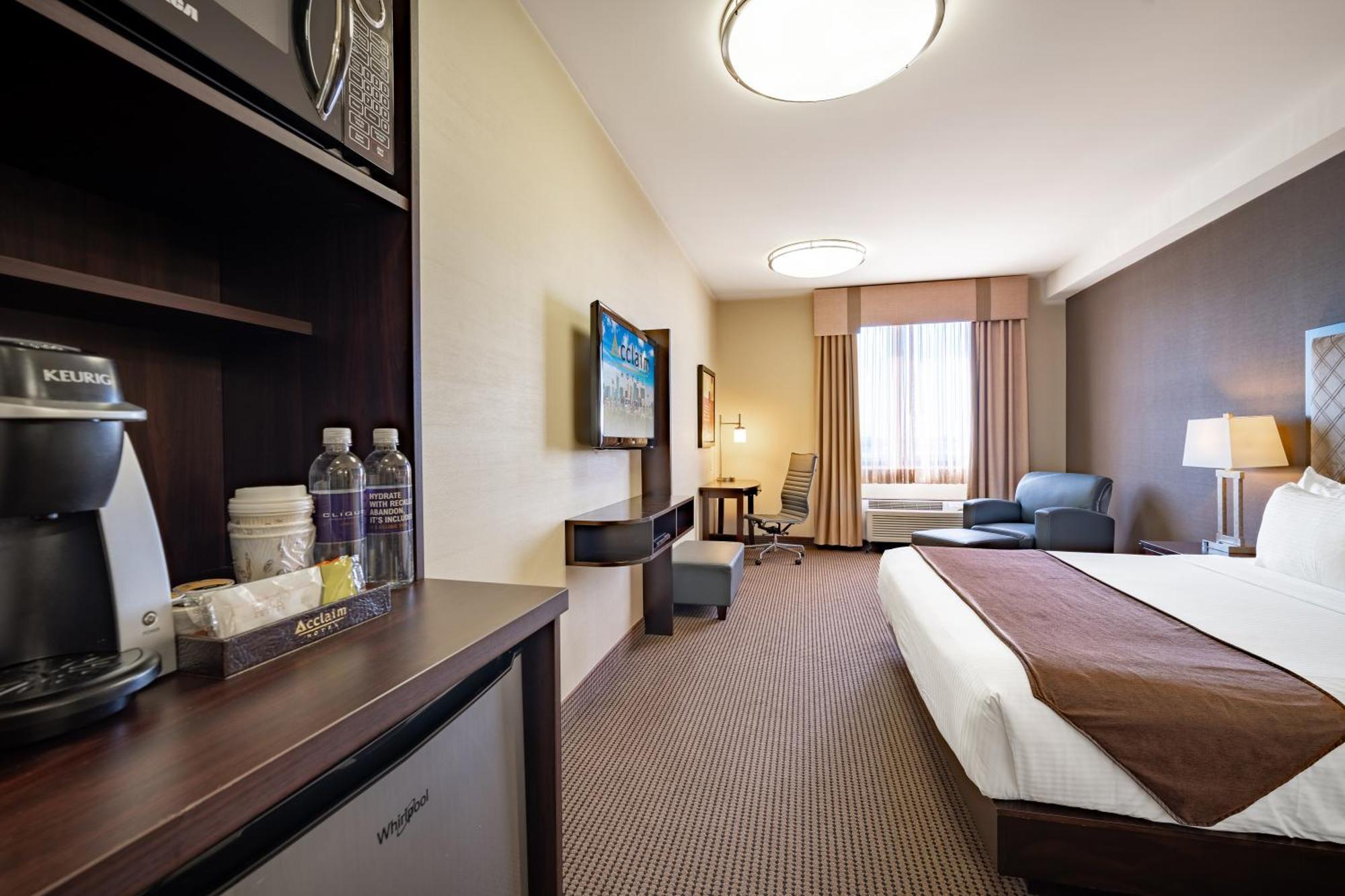Acclaim Hotel By Clique YYC Eksteriør billede