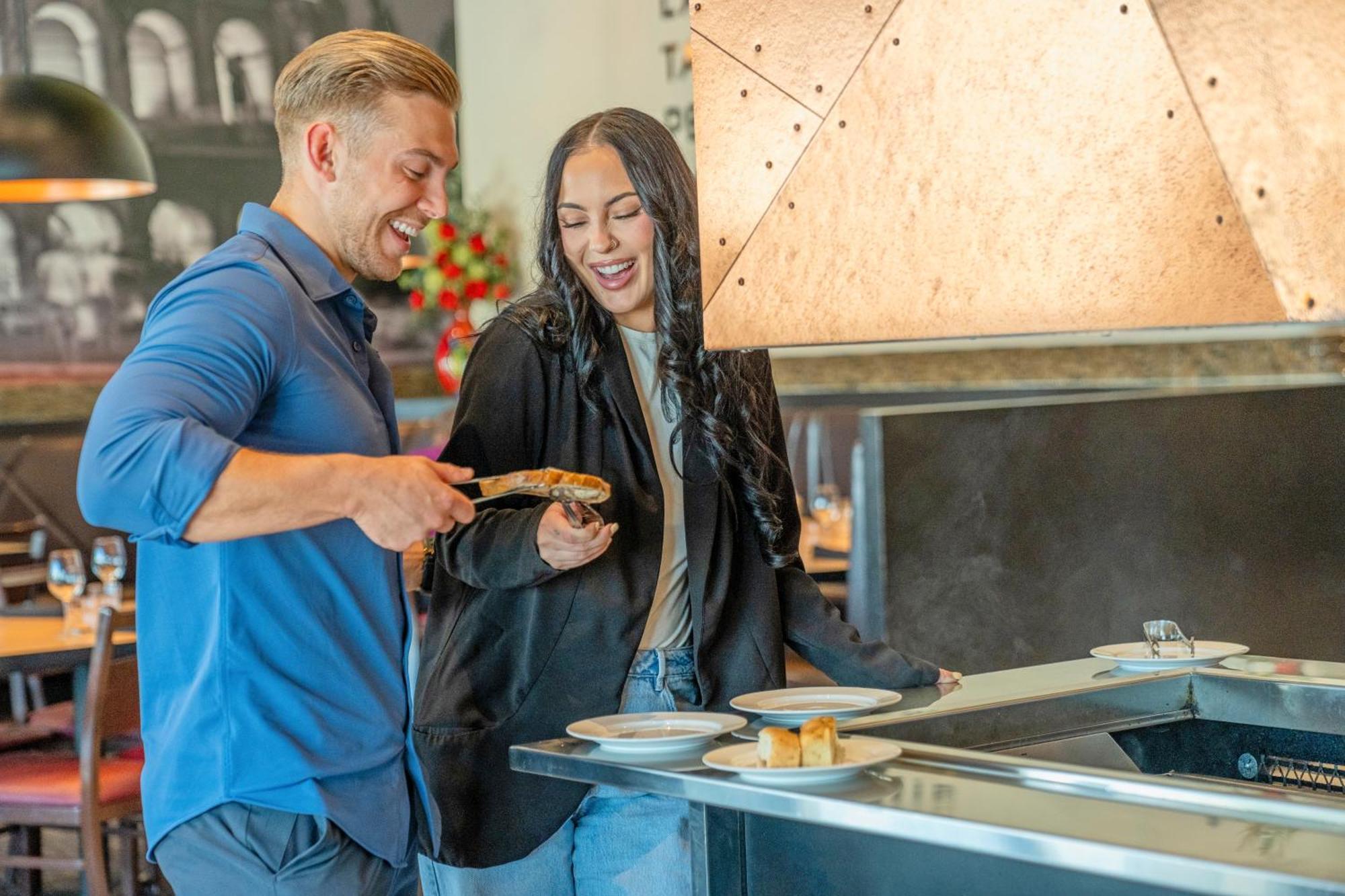 Acclaim Hotel By Clique YYC Eksteriør billede