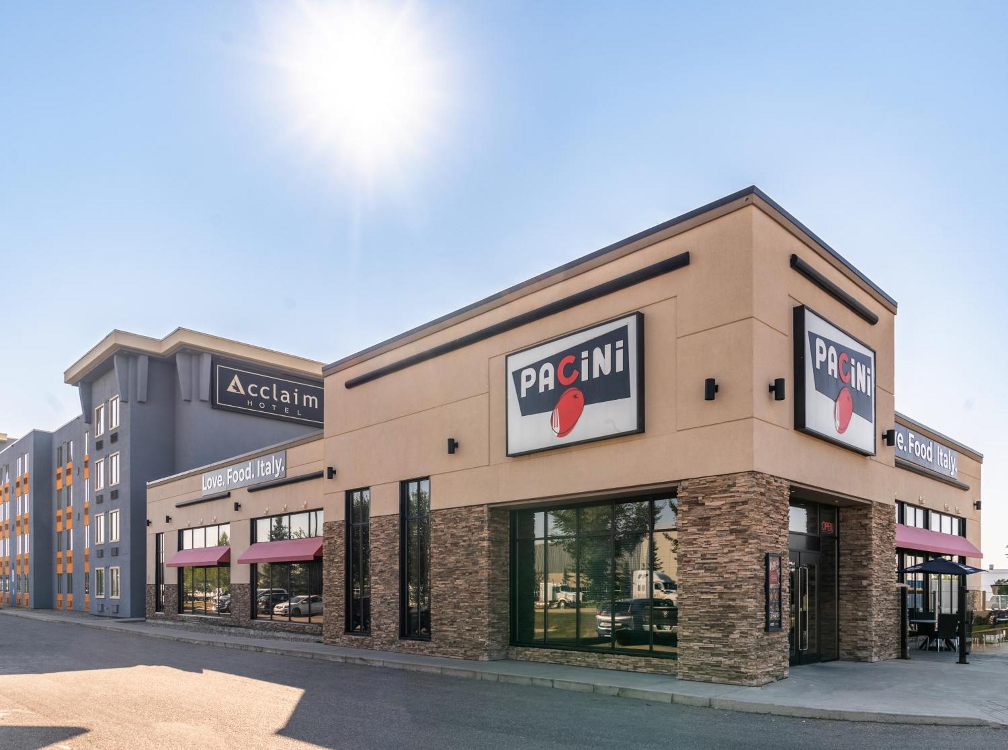 Acclaim Hotel By Clique YYC Eksteriør billede
