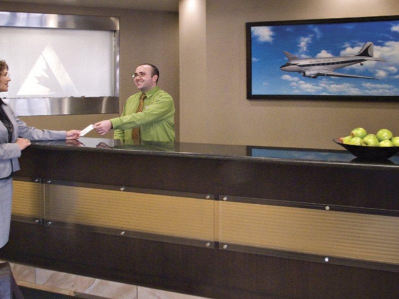 Acclaim Hotel By Clique YYC Eksteriør billede