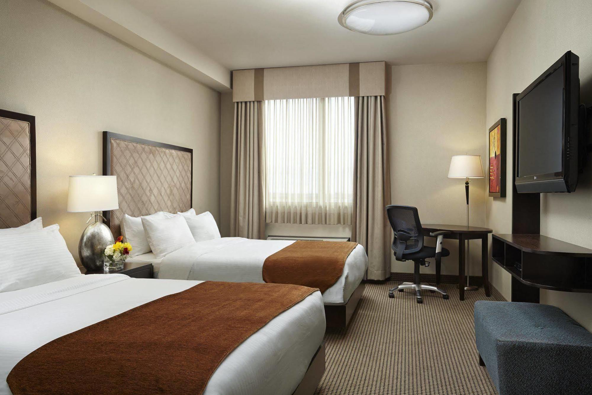 Acclaim Hotel By Clique YYC Eksteriør billede